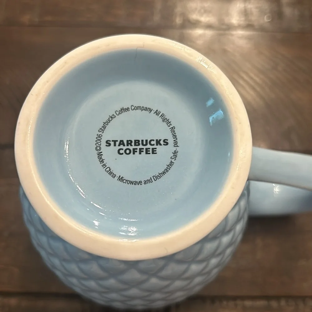 2006 Starbucks Coffee Embossed Light Blue Quilted Diamond 14 Oz Pedestal Footed